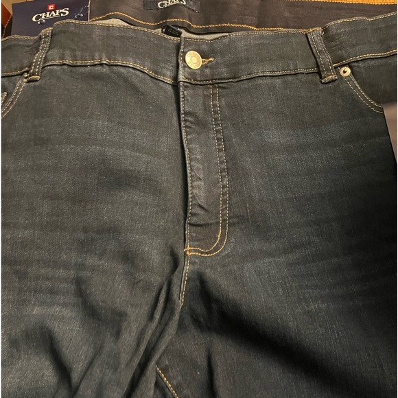 Woman’s Chaps Jeans in Pristine Condition!! - Picture 3 of 9